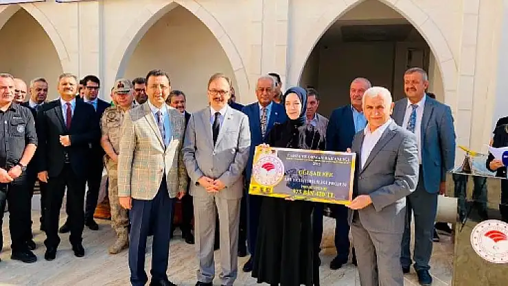 Siirt'te 'Arıcılık Malzemeleri ve Üzüm Sıkma Makinesi' Dağıtım Töreni Düzenlendi