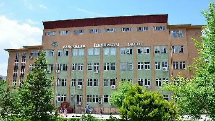 Siirt'te Bazı Okullarda Ders Saatlerinde Değişiklik