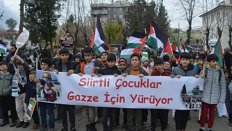 Siirt'te Binlerce Çocuk ve Aileleri Gazze'de Katledilen Çocuklar İçin Yürüdü