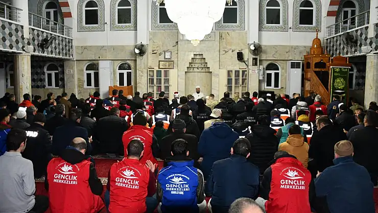 Siirt'te Deprem Şehitleri İçin Eller Semaya Yükseldi