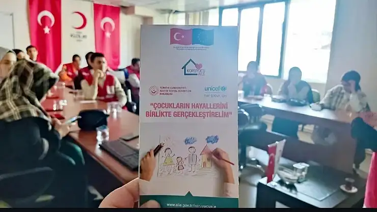 Siirt'te Koruyucu Aile Bilgilendirme Eğitimi Düzenlendi