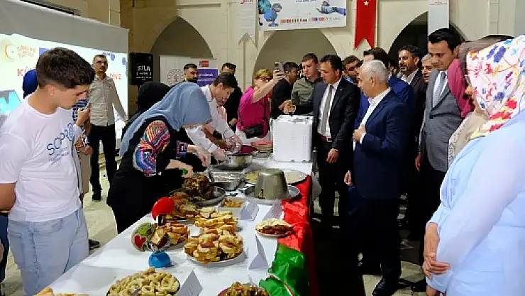 Siirt'te Kültür Gecesi Düzenlendi