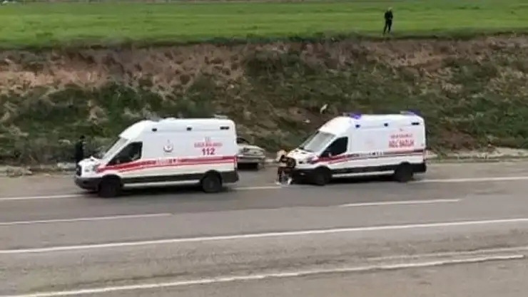 SİİRT'TE TRAFİK KAZASI 5 KİŞİLİK AİLE İFTAR ÖNCESİ YOK OLUYORDU