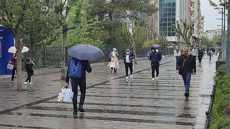 Siirt'te Yağmurlu Hava Geri Geliyor