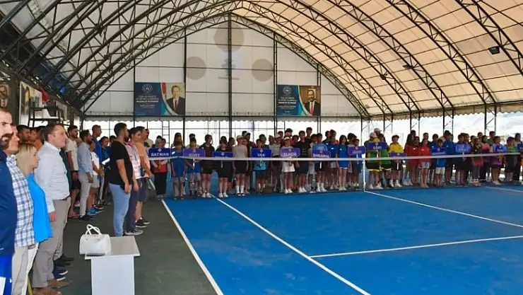 Şırnak'ta Analig Tenis Çeyrek Final  Müsabakaları Sonuçlandı