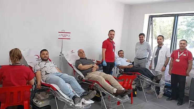 Tarım ve Orman Müdürlüğünden Kızılay'a Kan Bağışı