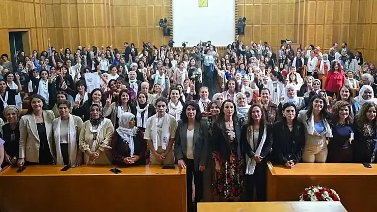 TBMM'deki 'Apo' Sloganına Barolardan Ortak Tepki: İmza Atmayanlar Arasında Siirt Barosu da Var