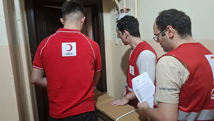 Türk Kızılay Siirt Şubesi'nden Anlamlı Destek: Tekerlekli Sandalye Dağıtıldı