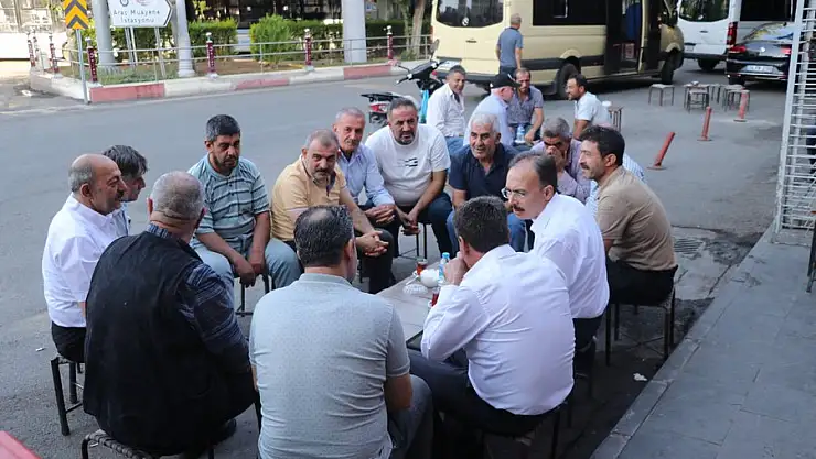 Vali Dr. Kızılkaya Sabahın Erken Saatlerinde Esnaf ve Vatandaşlarla Bir Araya Geldi