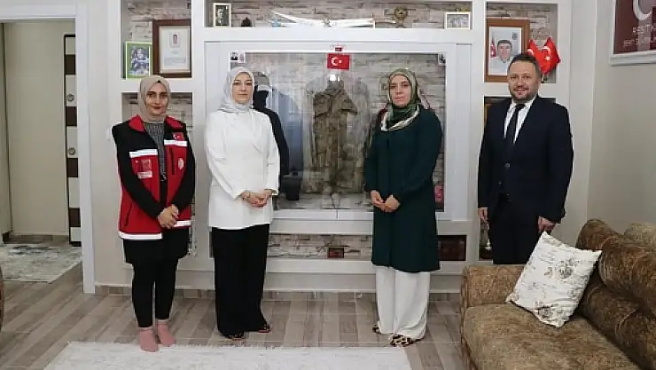 Vali Eşi Kızılkaya'dan Şehit Ailesine Ziyaret