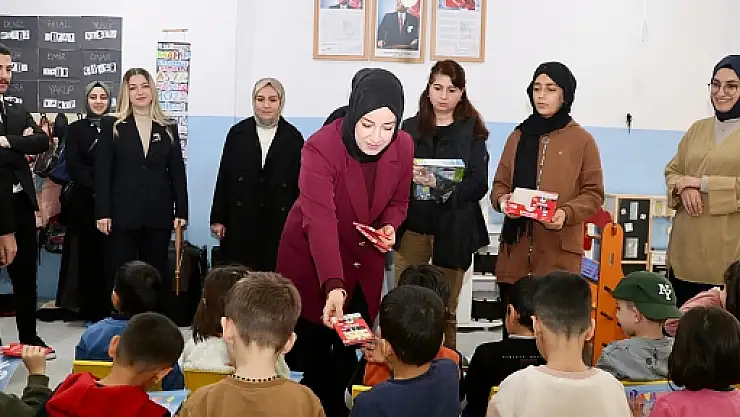 Vali Eşi Nurten Kızılkaya'dan Kurtalan Sümer Anaokulu'na Ziyaret