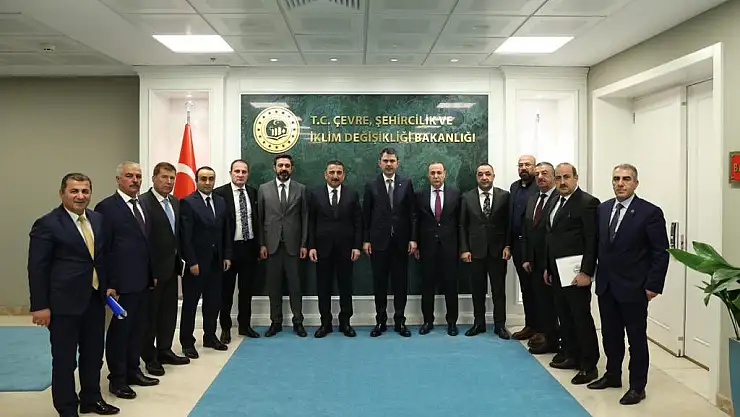VALİ HACIBEKTAŞOĞLU BAŞKANLIĞINDAKİ SİİRT HEYETİ, BAKAN KURUM'U ZİYARET ETTİ
