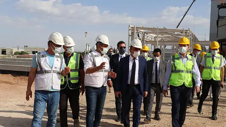 VALİ HACIBEKTAŞOĞLU, ÇİNKO İZABE TESİSİ İNŞAATINDA İNCELEMELERDE BULUNDU