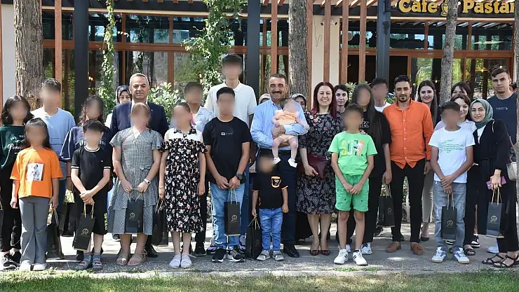 Vali Hacıbektaşoğlu, Koruyucu Aileleri ve Çocukları Millet Bahçesi'nde  Ağırladı