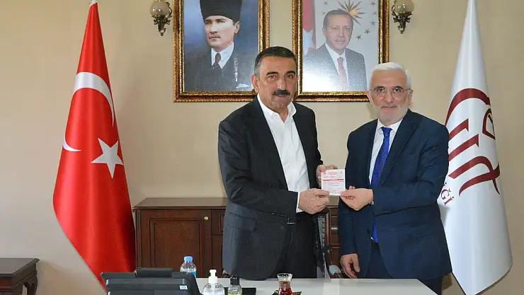 Vali Hacıbektaşoğlu, Kurban Vekâletini Türkiye Diyanet Vakfına Verdi