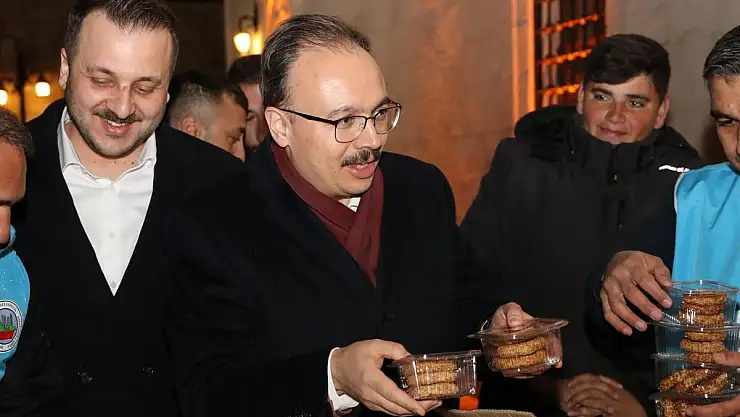 Vali Kızılkaya, Berat Kandili Programında Vatandaşlarla Bir Araya Geldi!