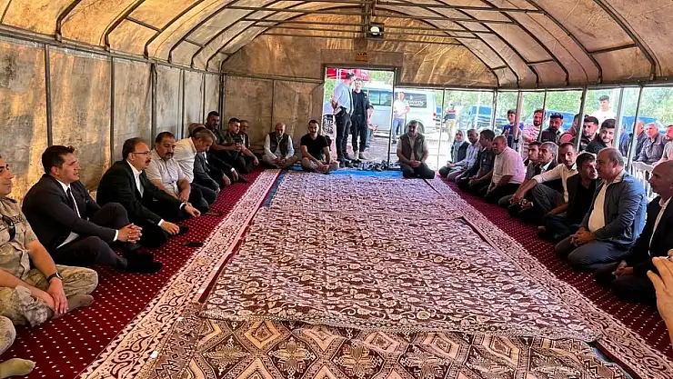 Vali Kızılkaya, Eruh Çetinkol Köyü Hayırında Vatandaşlarla Buluştu