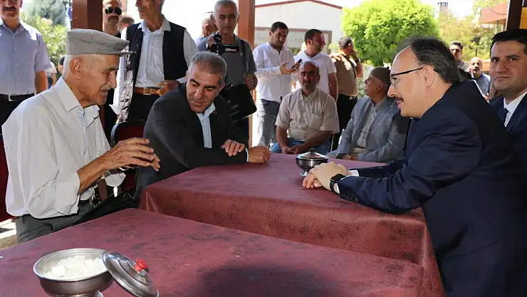 Vali Kızılkaya, Eruh'ta Esnaf ve Vatandaşları Ziyaret Etti