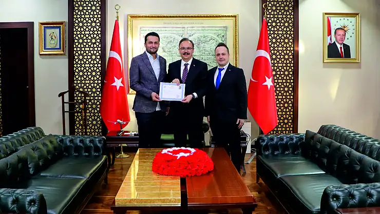 Vali Kızılkaya, Kalp Krizi Geçiren Hastayı Kurtaran Doktoru Ödüllendirdi!