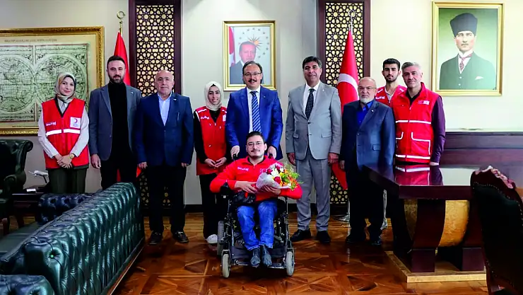 Vali Kızılkaya, Kızılay Haftasını Kutladı