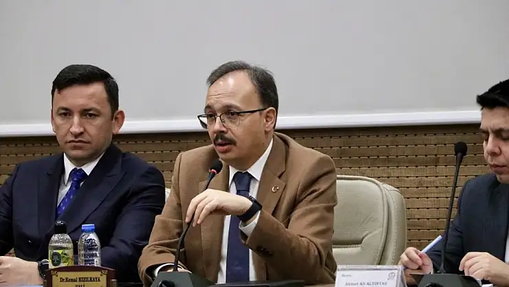 Vali Kızılkaya, Pervari ve Şirvan Muhtarlarıyla Bir Araya Geldi