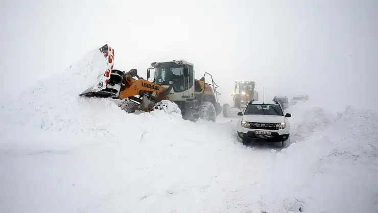 Van, Hakkari, Bitlis ve Muş'ta 472 Köy ve Mezraya Ulaşılamıyor