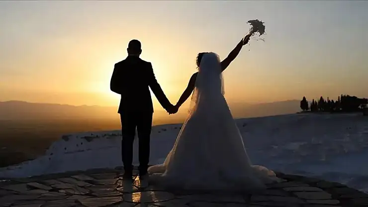 Yargıtay'dan emsal karar! Düğün fotoğrafı hapis cezası getirdi