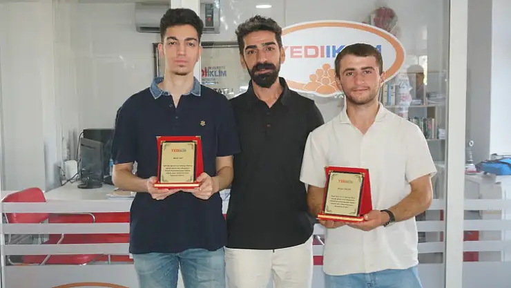 YKS Türkiye 88'incisi Başarısının Sırrını Muhabirlerimize Anlattı!