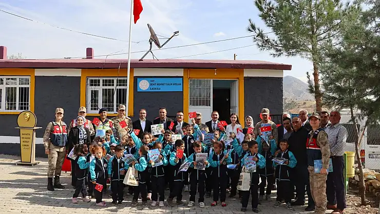 'Yüzü Gülen Çocuklarla Nice 100 Yıllara' Projesi Kemerli Köyü'nde Coşkuyla Karşılandı