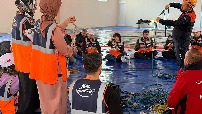 AFAD'dan Siirt'te görev yapan öğretmenlere eğitim