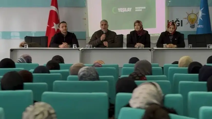 AK Parti Siirt İl Kadın Kolları'ndan bağımlılıkla mücadele semineri