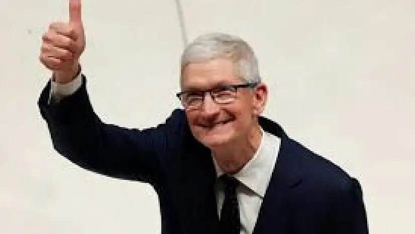 Apple Uçuşa Geçti: Tim Cook'un Beyaz Saray Ziyareti Sonrası 400 Milyar Dolar Kazanç