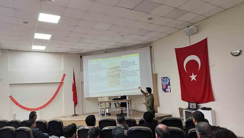 Bakım personellerine sağlıklı beslenme ve hijyen eğitimi