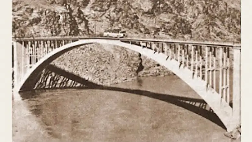 Biloris Köprüsü'nün yıllar öncesine ait fotoğrafı ortaya çıktı