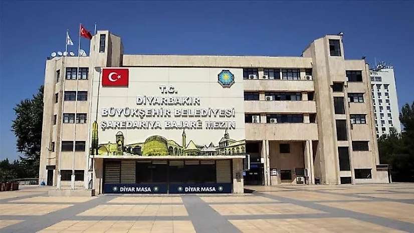 Diyarbakır Büyükşehir Belediyesi Eş Başkanlığına Emin Ay Getirildi