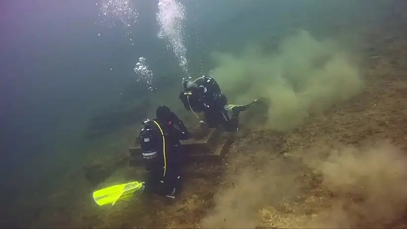 Diyarbakır'da itfaiyeciler dalış eğitimi sırasında 'büyü' malzemeleri buldu