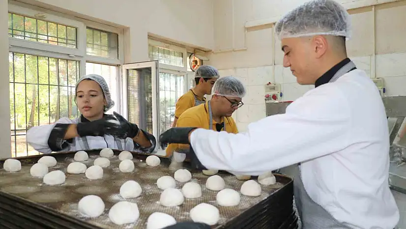 Diyarbakır'daki meslek liseleri fabrika gibi çalışıyor: Geçen yılki ciro 230 milyon lira