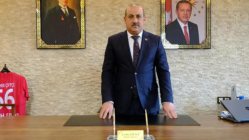 Eruh Belediye Başkanı Çiftçi'den 24 Kasım Öğretmenler Günü Mesajı