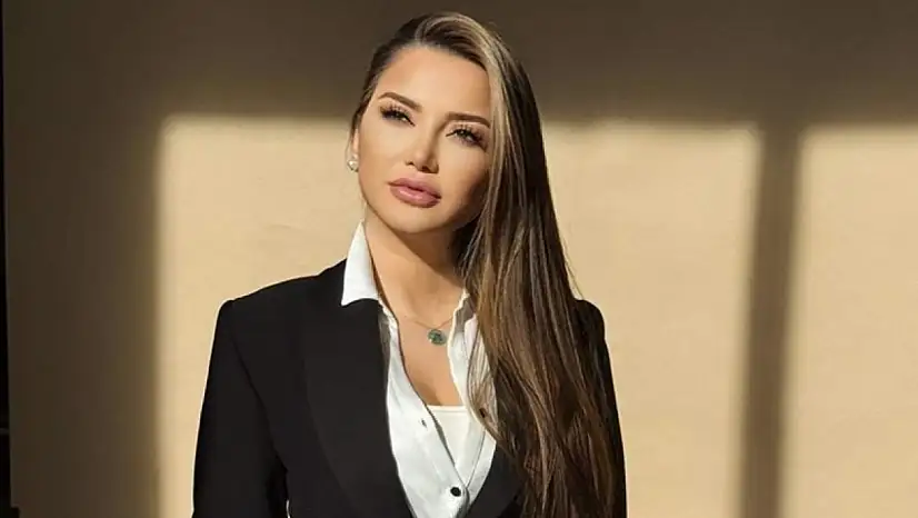 Esra Ezmeci'ye 'klinik psikolog' unvanı nedeniyle 10 ay hapis cezası