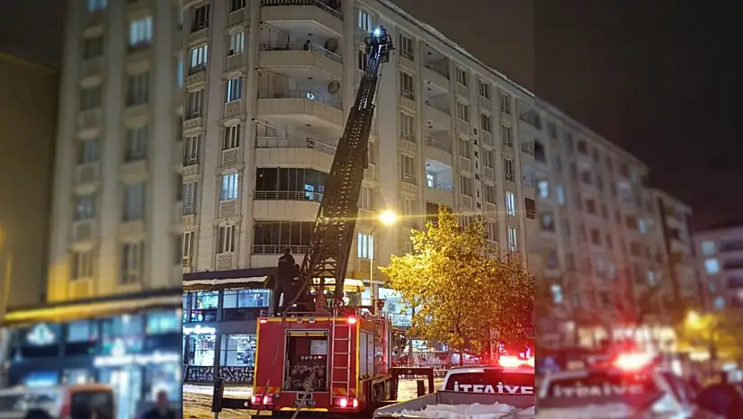 Haberimiz üzerine ekipler harekete geçti: Siirt'te çatılardaki kar kütleleri temizlendi