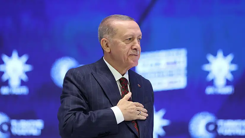 İki belediye başkanı daha AK Parti'ye katıldı: Rozetlerini Cumhurbaşkanı Erdoğan taktı