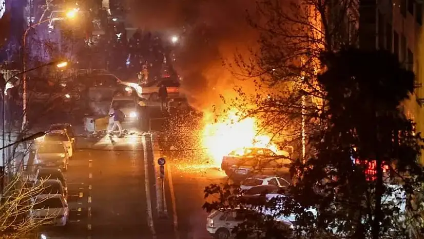 İnternet kesintisi sürüyor, öğrenci yurtları boşaltılıyor: İran'da ölü sayısının 2 bine ulaştığı iddia edildi