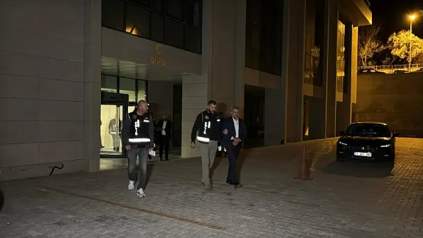 Kırıkkale'de Yahşihan Belediye Başkanı Ahmet Sungur Görevden Uzaklaştırıldı