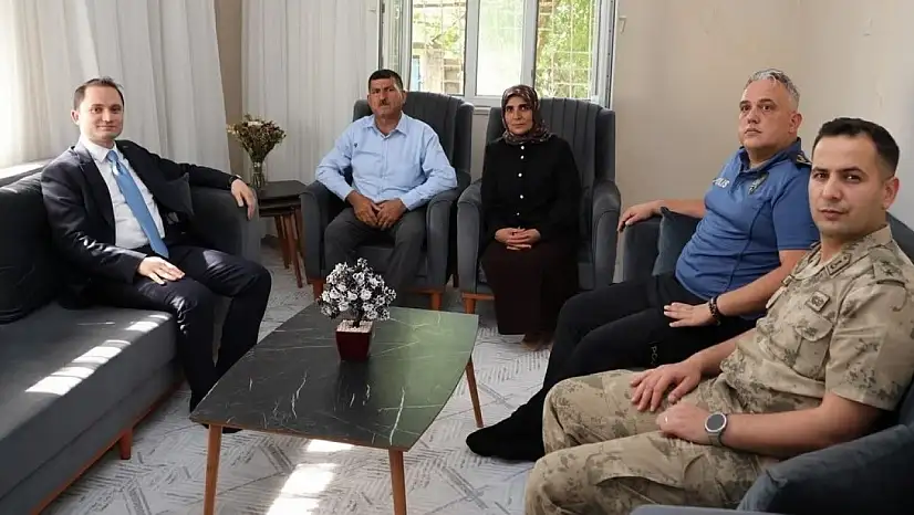 Kurtalan Kaymakamı Salih Başara'dan İlk Ziyaret Şehit Ailelerine