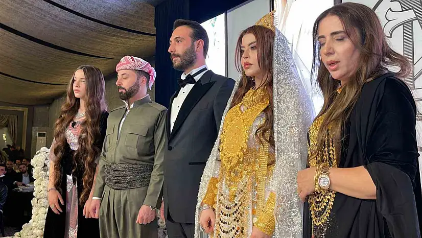 Şanlıurfa'da aşiret düğününde geline kilolarca altın takıldı