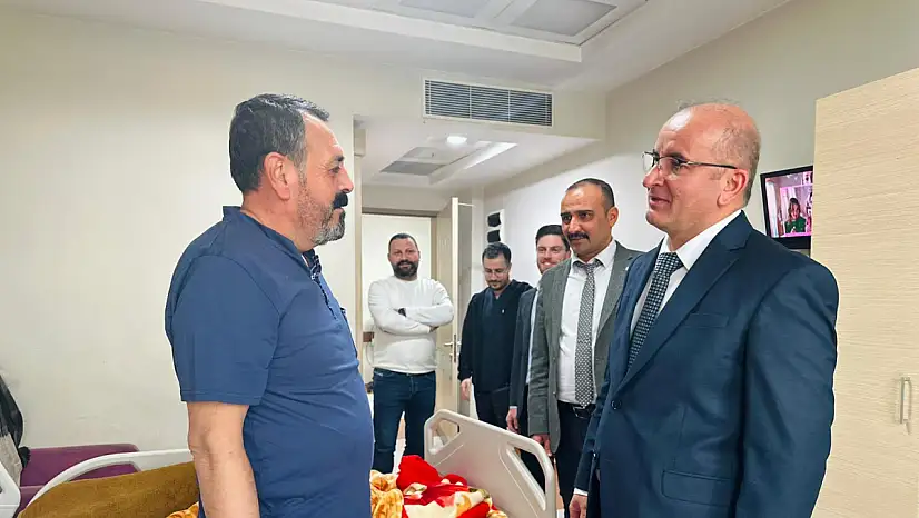 Siirt Eğitim ve Araştırma Hastanesi Başhekimi Prof. Dr. Servet Yolbaş'tan hasta ziyareti