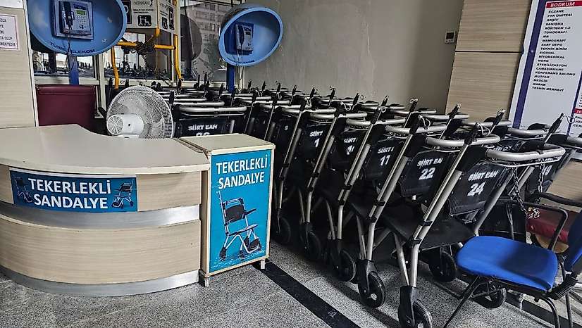 Siirt Eğitim Ve Araştırma Hastanesi'nde Tekerlekli Sandalye Sayısı Artırıldı