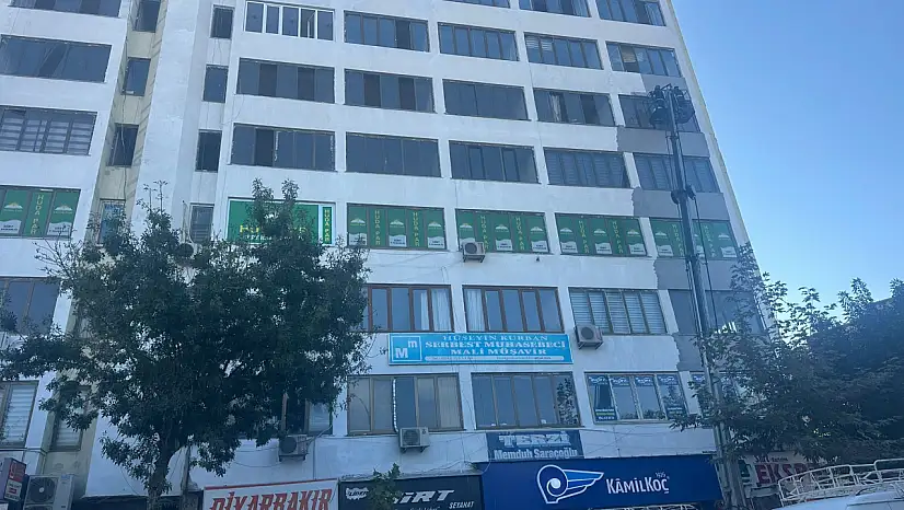 Siirt'in Eski Gözdesi İş Hanında Yıllar Sonra Bakım Çalışması Yapıldı!