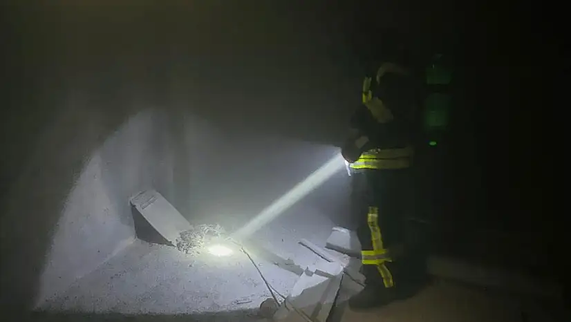 Siirt'in o ilçesinde apartmanda çıkan yangın paniğe neden oldu!