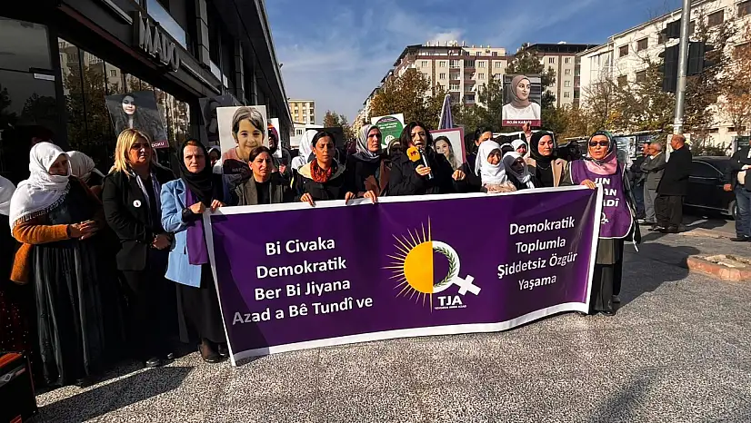 Siirt'te 25 Kasım Kadına Yönelik Şiddete Karşı Mücadele Yürüyüşü Düzenlendi
